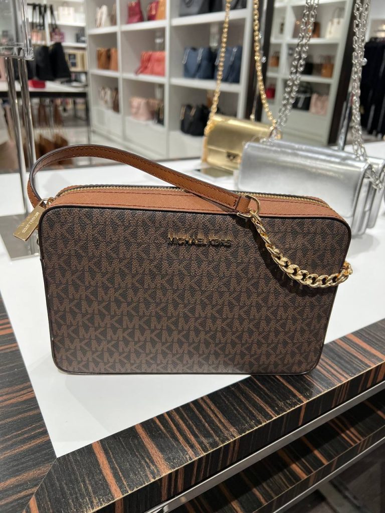 (Pre Order) Michael Kors Jet Set Item Large Ew Crossbody Signature