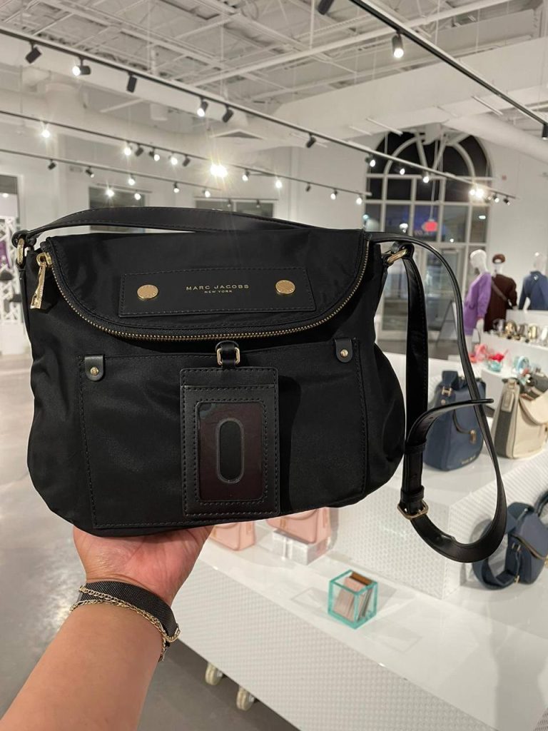 (Pre Order) Marc Jacobs Large Preppy Natasha Nylon Crossbody Black Amory
