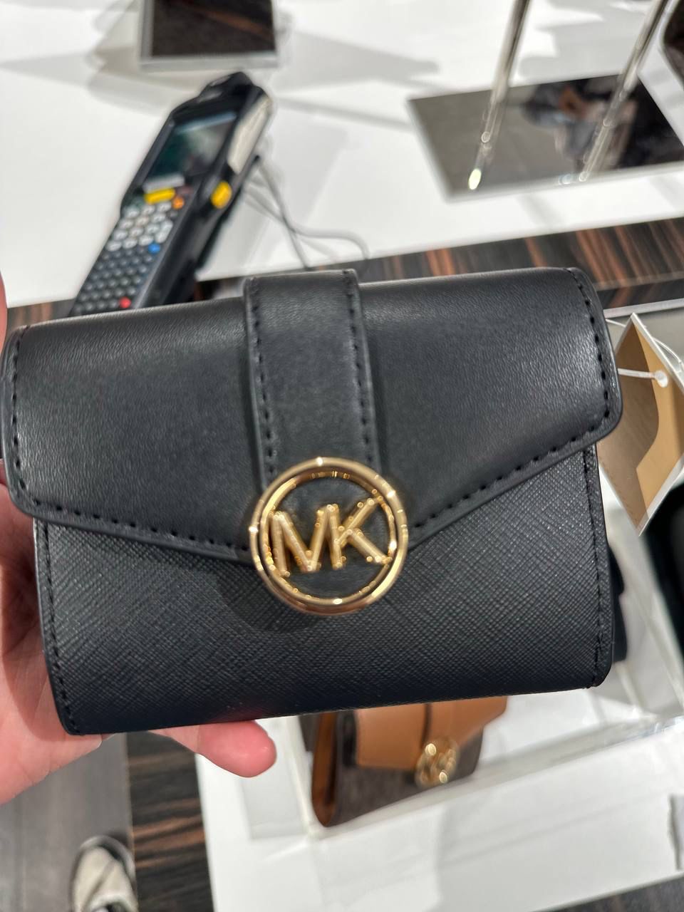 (Pre Order) Michael Kors carmen small wallet in black - Amory