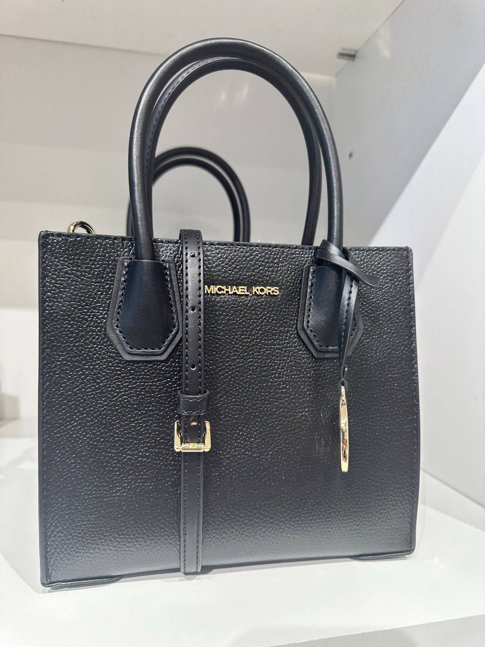 (Pre Order) Michael Kors Mercer Medium Messenger in Black (GHW ...