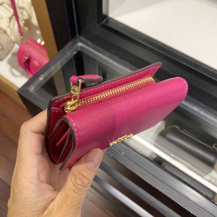 Coach micro trifold wallet in cerise - Image 3