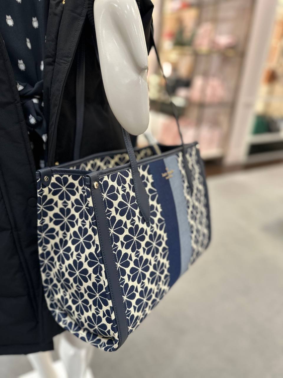 Kate Spade Market Spade Flower Jacquard Medium Tote in Blue Multi - Retail transfer - Image 3