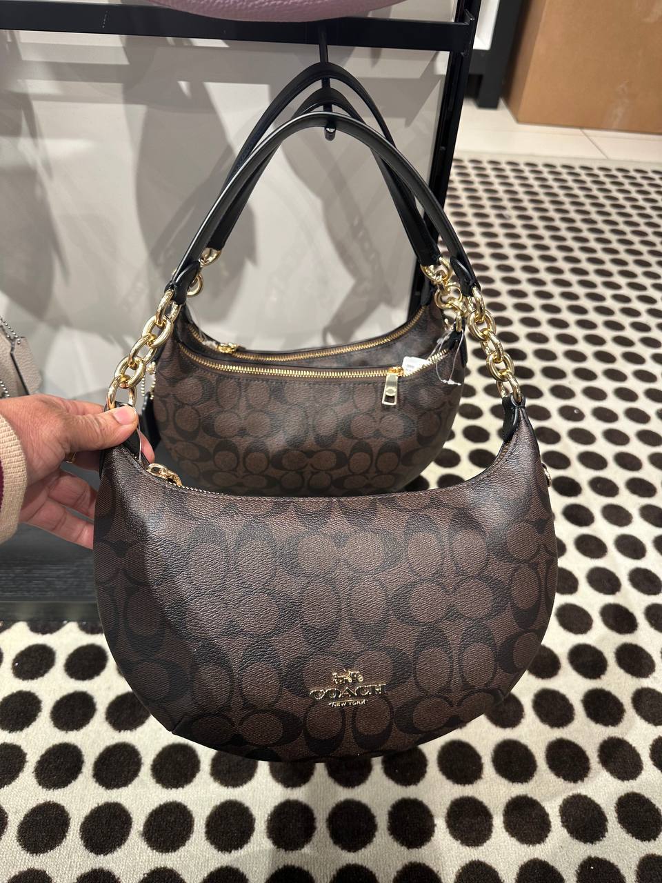 (Pre Order) coach payton hobo in signature brown - Amory